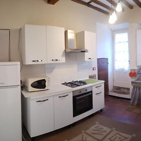 Appartamento La Torretta Porcari エクステリア 写真
